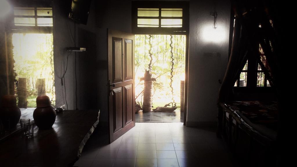 แซฟไฟร์ ฮอลิเดย์ รีสอร์ท รัตนปุระ ภายนอก รูปภาพ