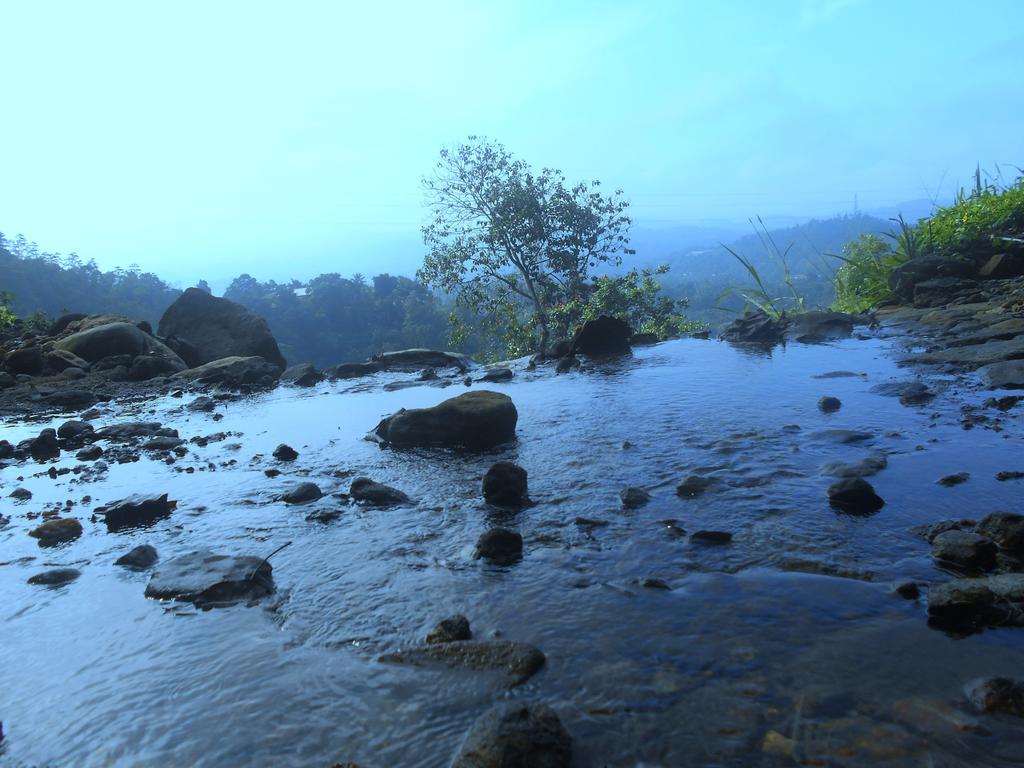 แซฟไฟร์ ฮอลิเดย์ รีสอร์ท รัตนปุระ ภายนอก รูปภาพ